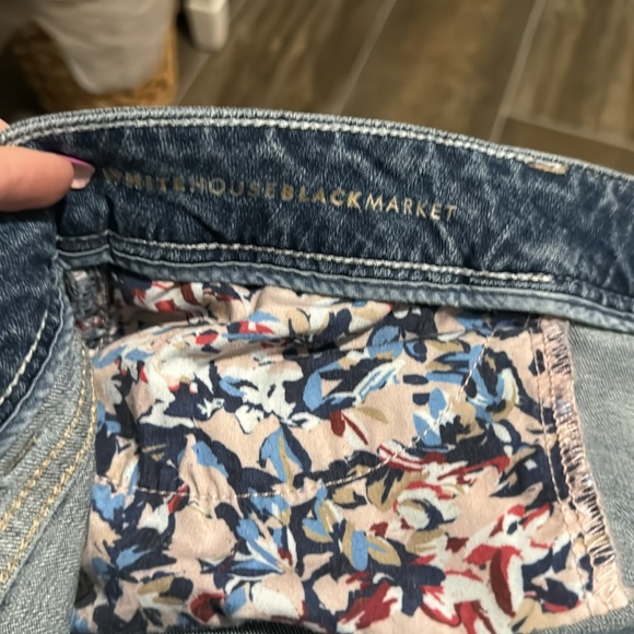 White House Black Market Womens Size 16 The Straight Distressed Denim Blue Jeans - Picture 8 of 10